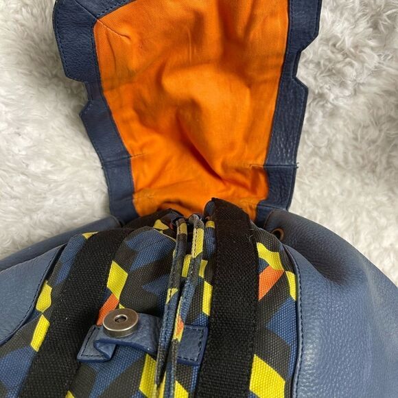 Schuyler & Sons Philadelphia leather Bleu & multi color backpack/Sling b… - Picture 9 of 16